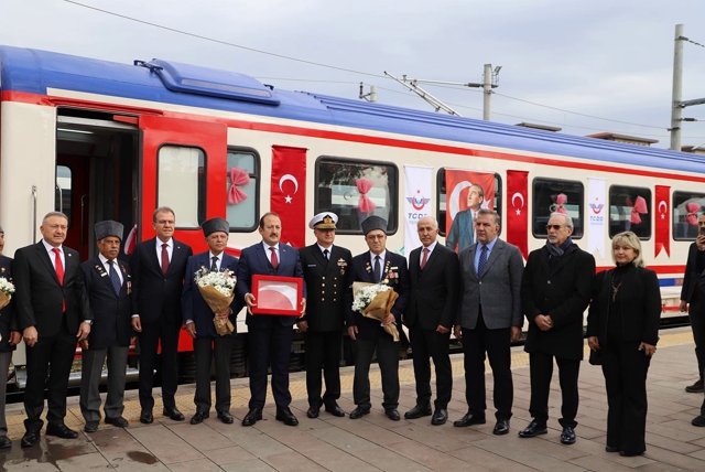 Atatürk'ün Mersin'e Gelişinin 100. Yıldönümünde Tören Düzenlendi - Mersin  Kent Haber