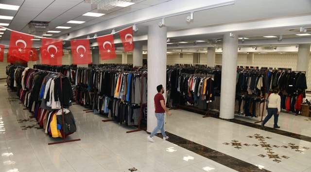 Yenişehir Belediyesi Giysi Evi Yardımları Sürdürüyor
