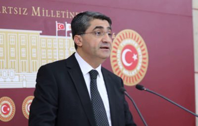 Mehmet Emin Ekmen, Gelin İktidara da Muhalefete de Sarı Kartı Gösterelim