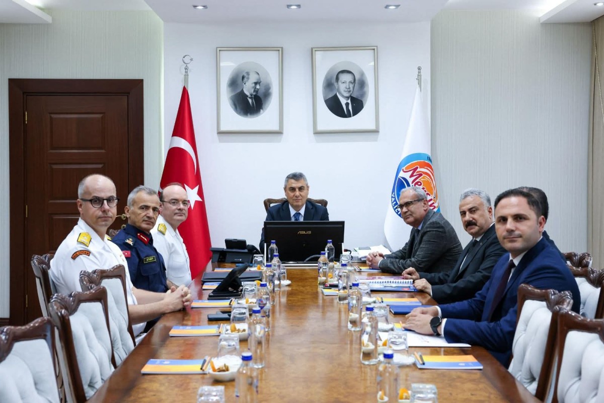 Mersin'de Güvenlik ve Asayiş Toplantısı Düzenlendi 