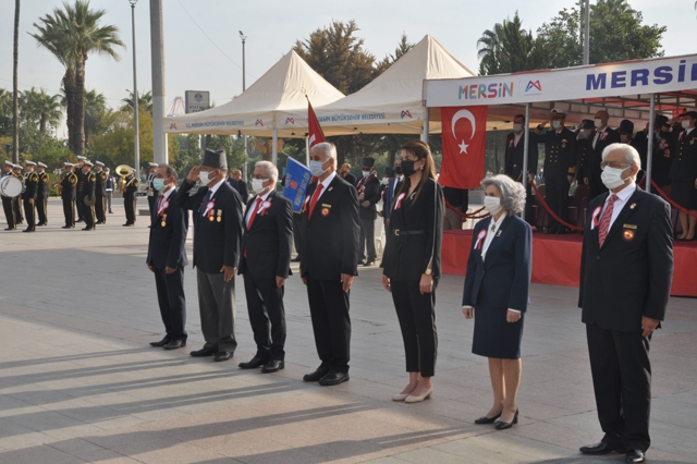 KKTC, Mersin'de Kuruluşun 38. Yılını Törenlerle Kutladı