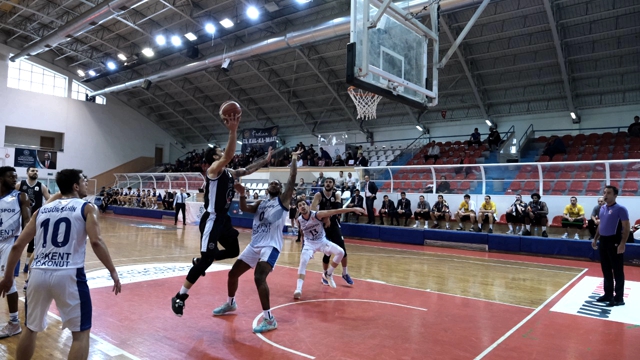 Mersin BB Basketbol Takımı Lige Fırtına Gibi Başladı 98-71