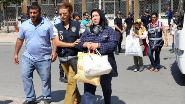 Mersin'de 23 Kadın Sağlık Peroneli Adliyeye Sevk Edildi