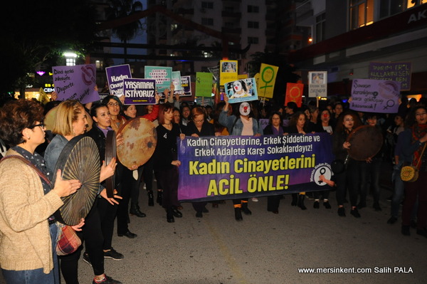 Mersin'de Kadın Cinayetlerini Acil Önle Çağrısı Yürüyüşü