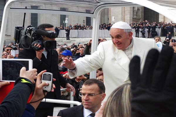 Papa Francis 60 Bin Euro Bağışladı
